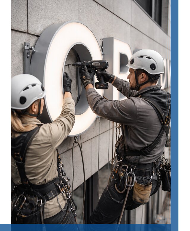 Монтаж световых букв в Энгельсе от 3198 р. под ключ ВЫСОТНИК-Энг